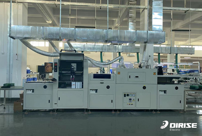 德瑞斯變頻器車(chē)間里的三防漆自動(dòng)涂覆機(jī)