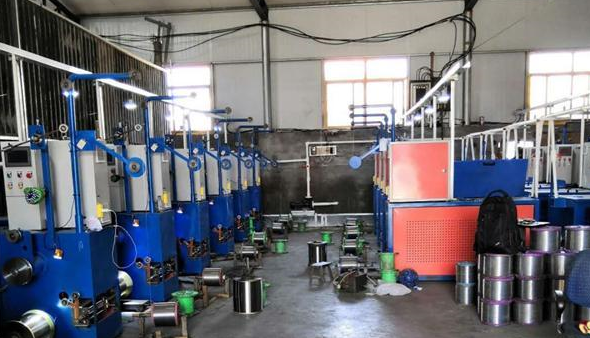 德瑞斯變頻器應用-拉絲機現(xiàn)場